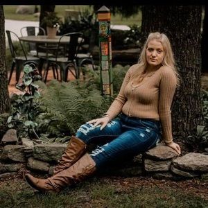 Meet your Posher, Skylar